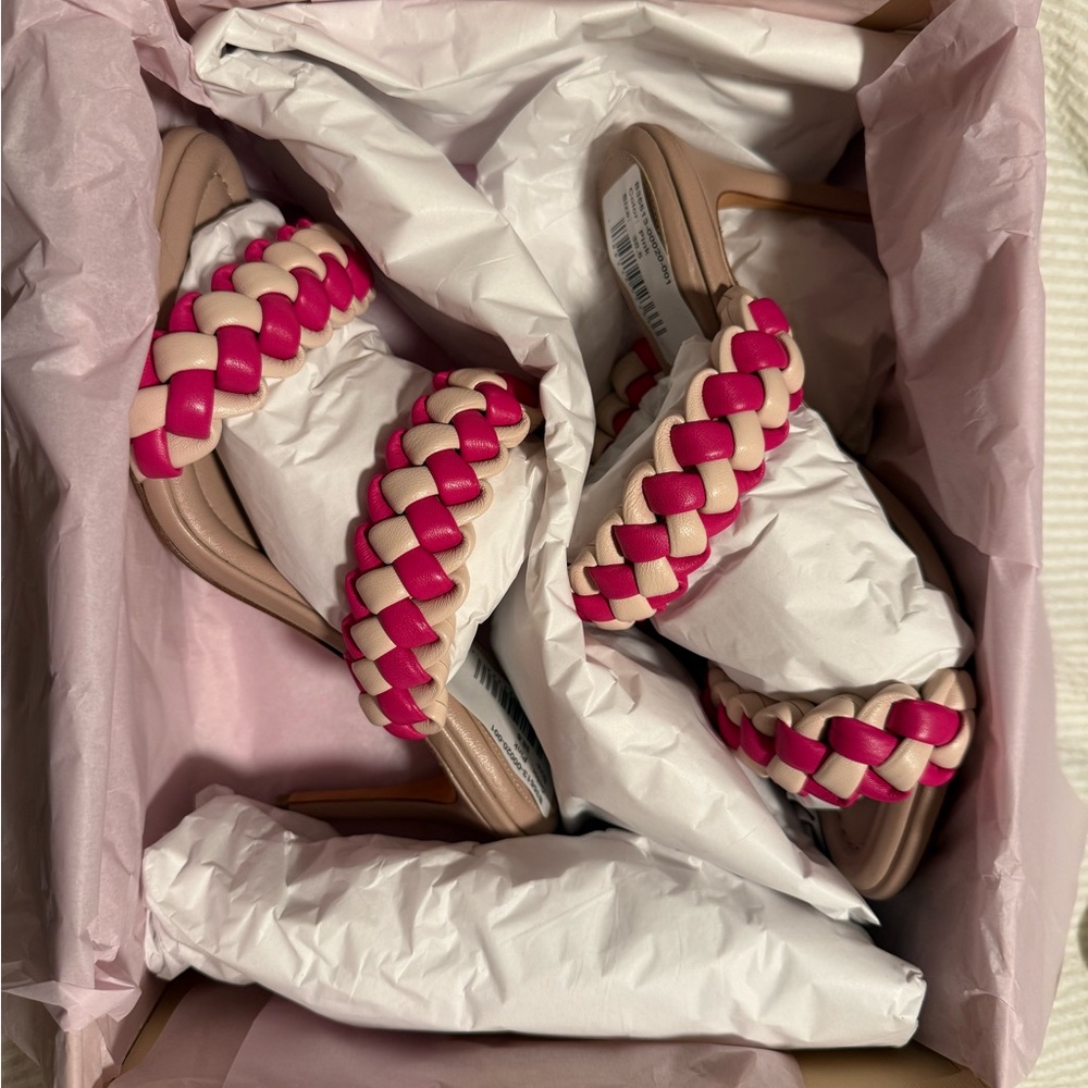 New in Box ALEXANDRE BIRMAN
Francis 90MM Leather Sandals - Picture 8 of 10